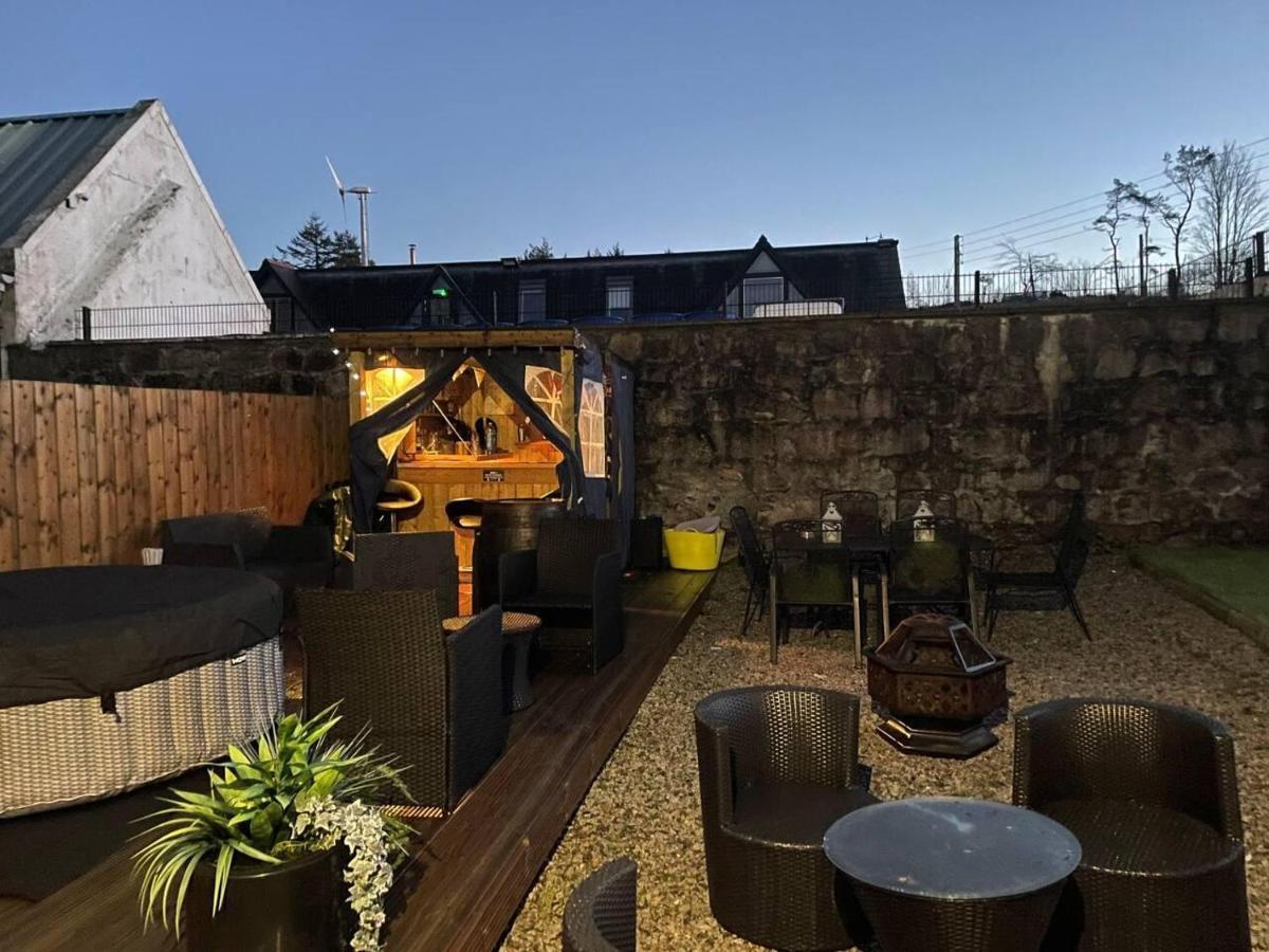 Rural Chapel Cottage Near Airport Bar & Hot Tub 애버딘 외부 사진