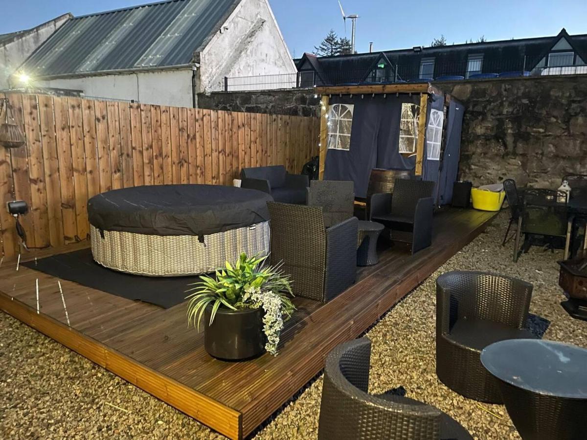 Rural Chapel Cottage Near Airport Bar & Hot Tub 애버딘 외부 사진
